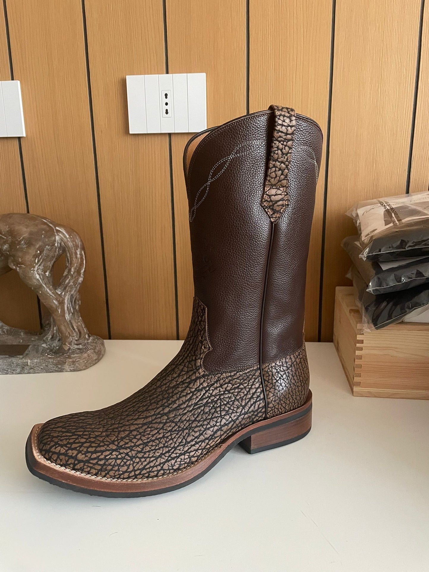 DeNiro Western 750 customised