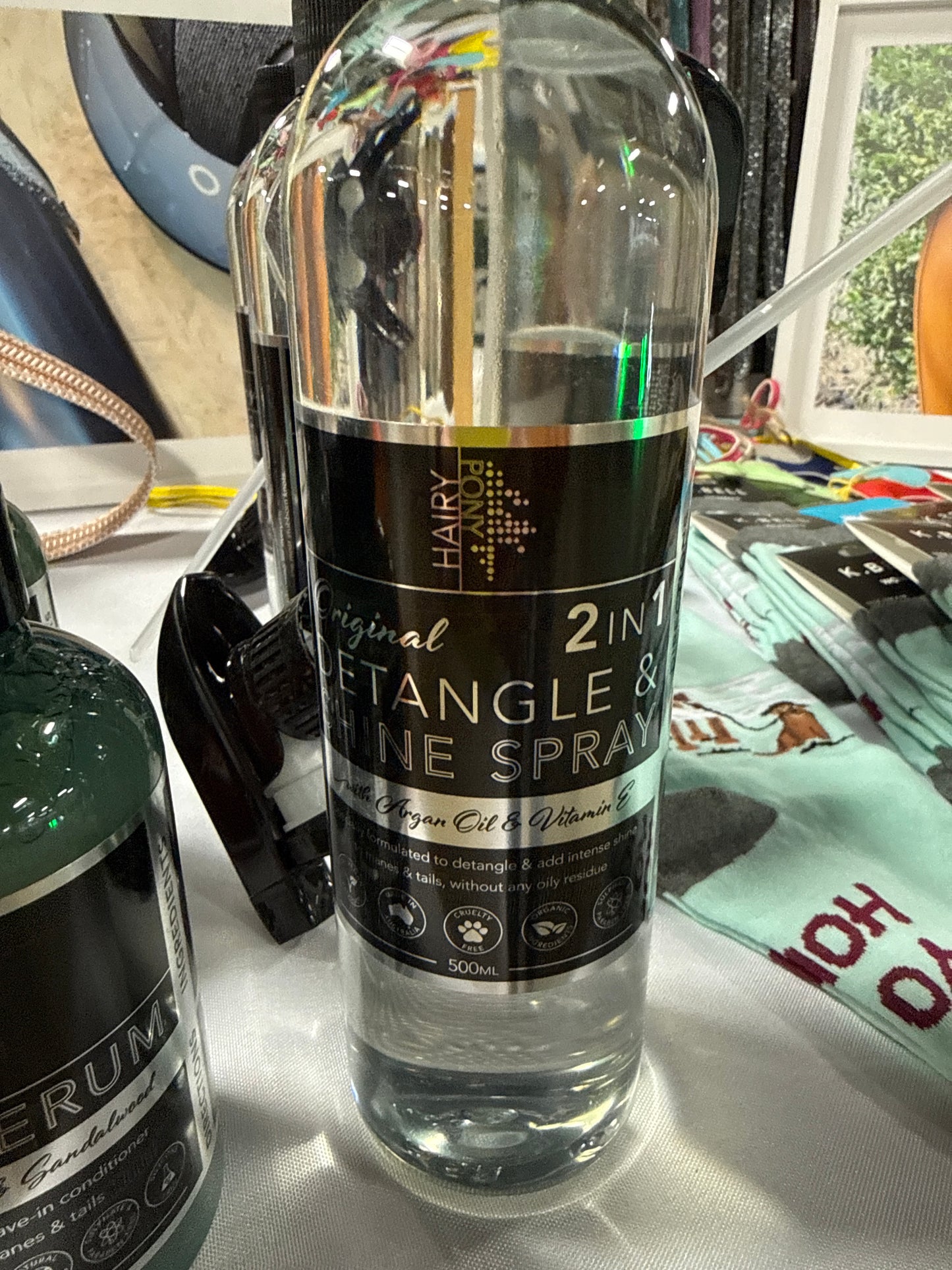 Hairy Pony detangle and shine spray