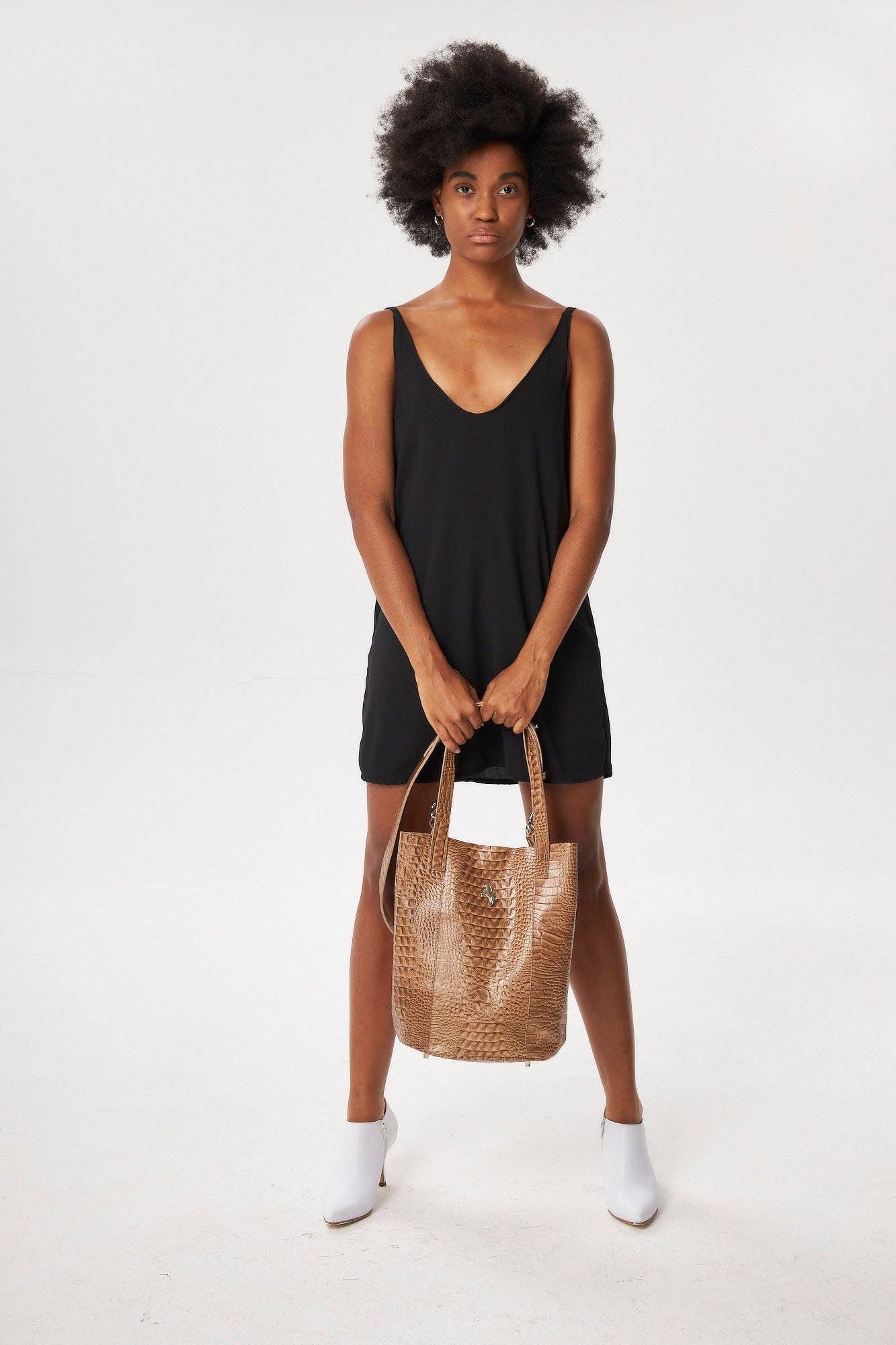 Gee Gee Med Leather Bucket Bag Sand