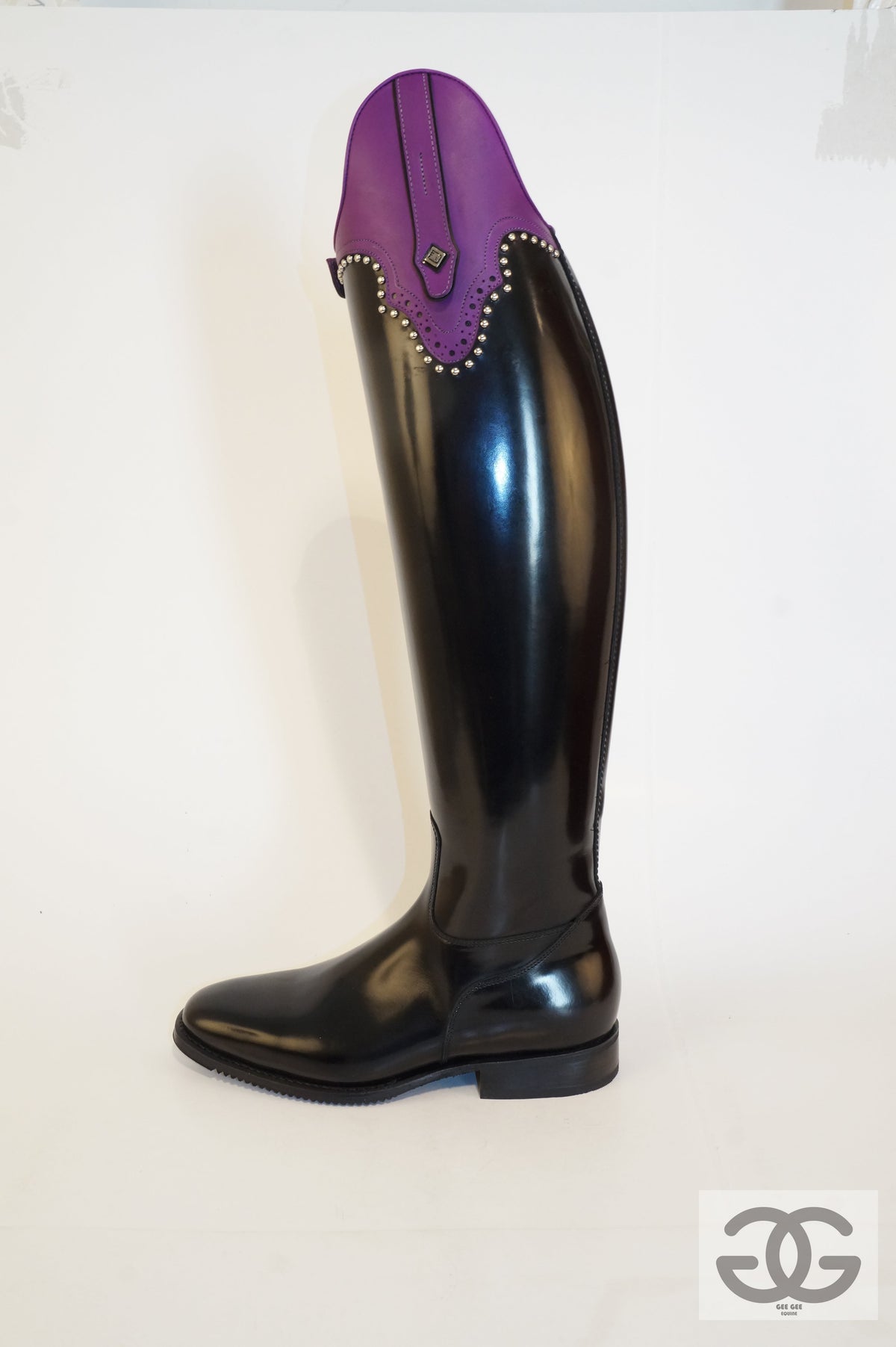 Raffaello Brushed black with purple accents