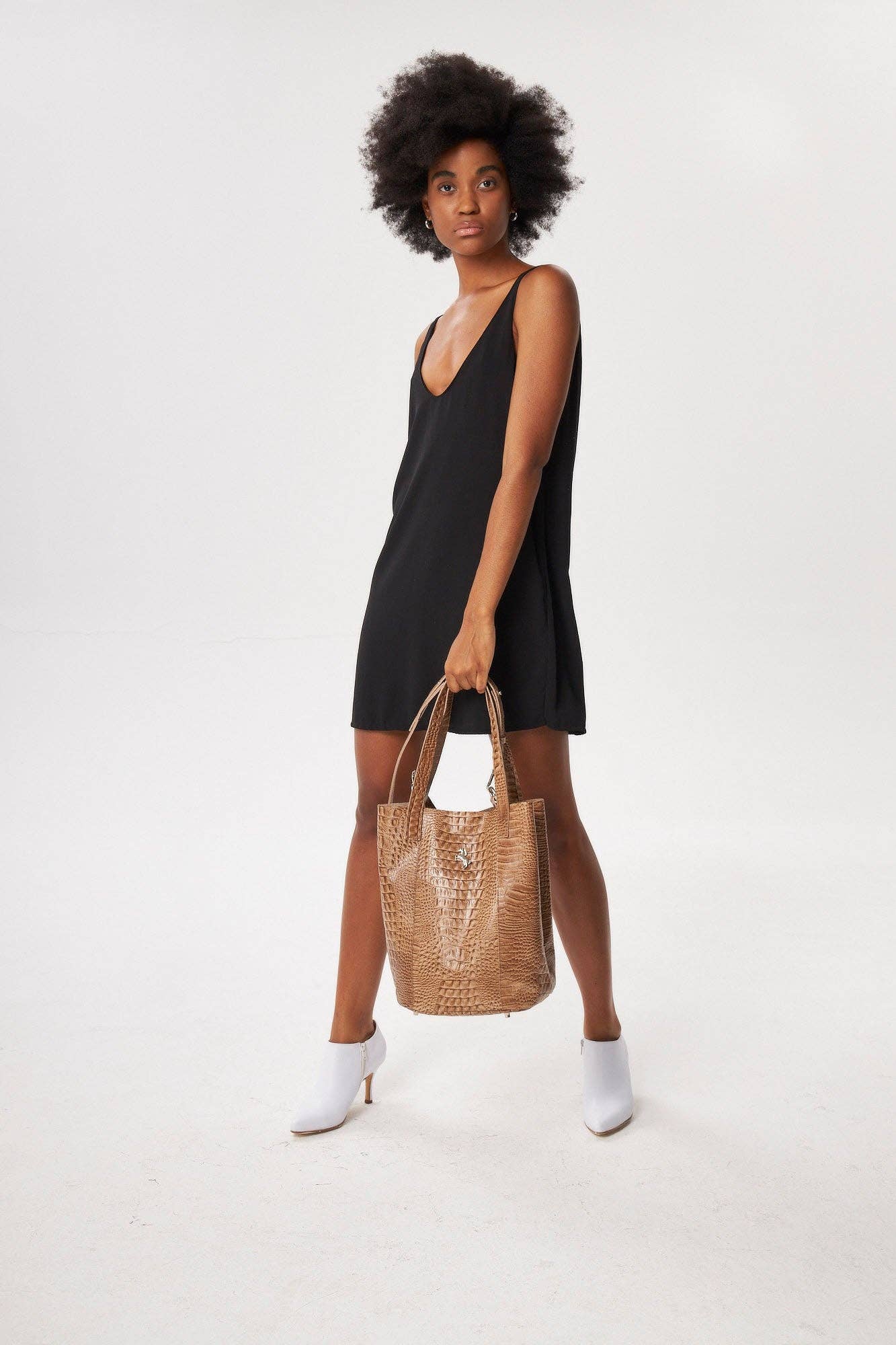 Gee Gee Med Leather Bucket Bag Sand