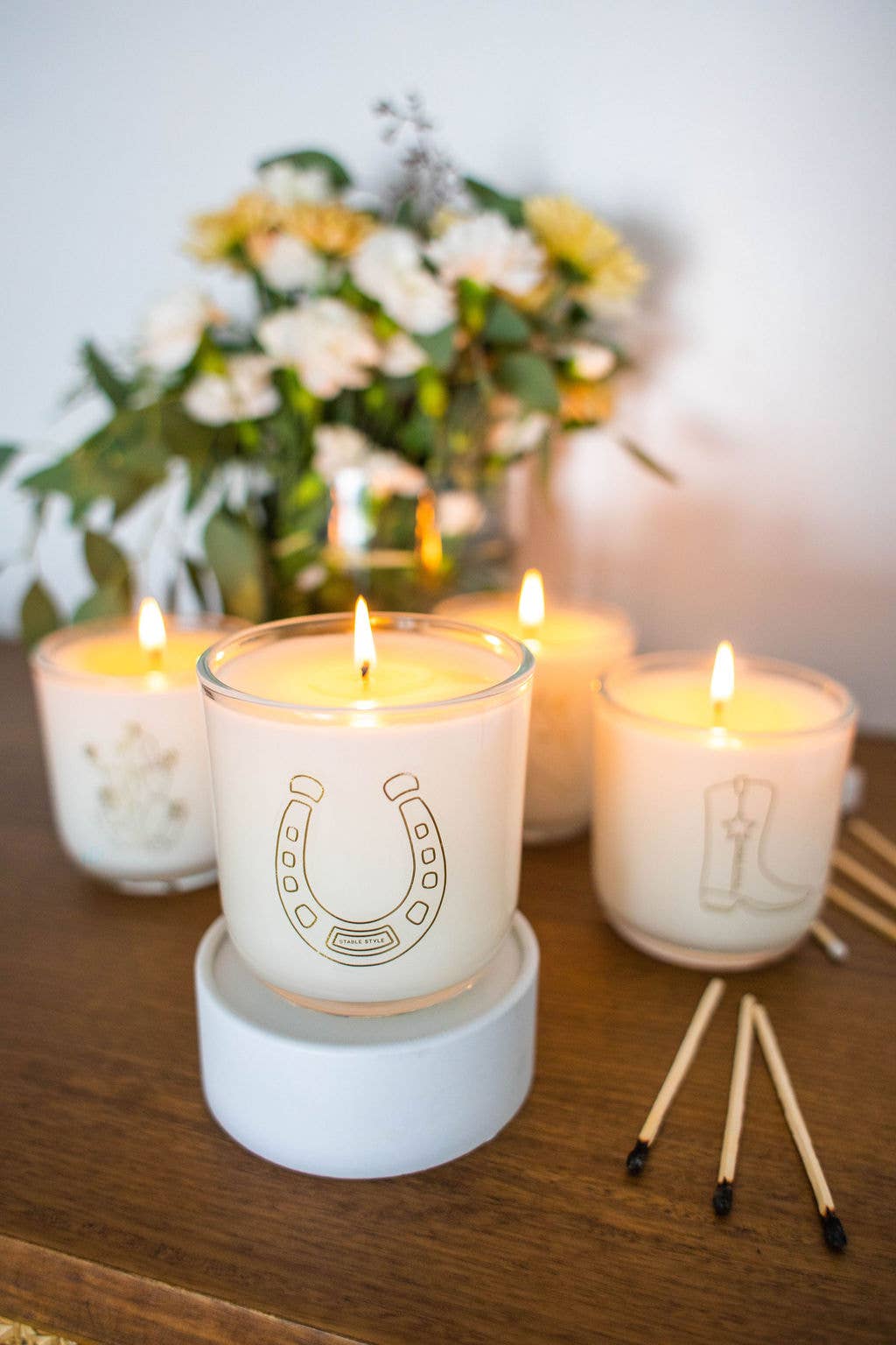 Stable Style Horseshoe Soy Wax Candle - Lucky 